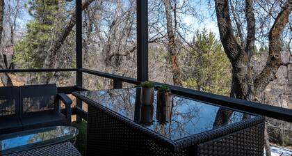 Moonridge Villa, BBQ, Spa, Wood Fireplace