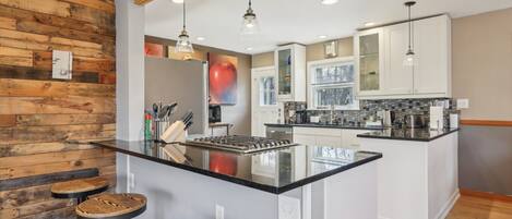 Mikrowelle, Ofen, Herdplatte, Geschirrspüler