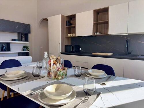 Elegant apartment with terrace in Piola area - central location in Milan
