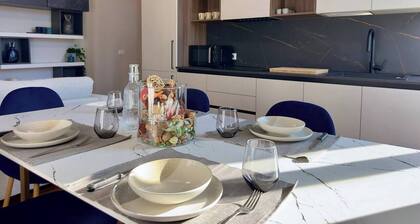 Elegant apartment with terrace in Piola area - central location in Milan