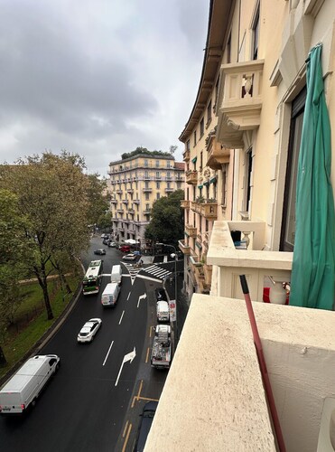 Elegant apartment with terrace in Piola area - central location in Milan