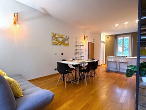 Interior - Spacious and bright apartment at the foot of the Upper Town - Parking space included (Bergamo)