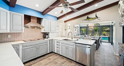 The Creek Resort - Revamped Chic 4BR Haven w/Pool