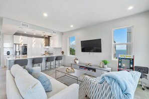TV - Oceanview Escape – Pool, Hot Tub & Private Deck! (Key Largo)