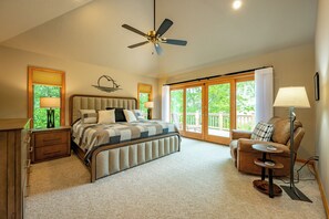 5 bedrooms, free WiFi, bed sheets