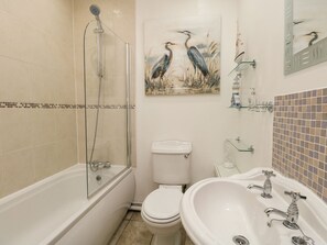 Shower - Old Malthouse Apartment (Weymouth)