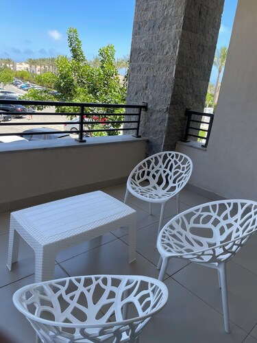 Cozy, new, very spacious 1-bdr apt in Marassi best entertaining area 
