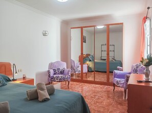 1 sovrum, strykjärn/strykbräda, wi-fi och sängkläder