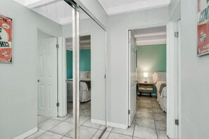 1 chambre, fer et planche à repasser, Wi-Fi, draps fournis