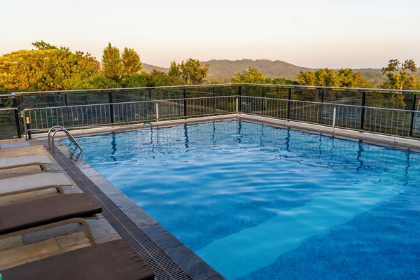 Indoor pool, sun loungers