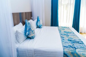 Deluxe Single Room | Desk, laptop workspace, iron/ironing board, free WiFi