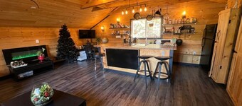 Charming "Melrose Place" w Year-Round Heated Pool, Deck & Grill