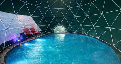 Quaint Attic Suite w/ Heated Pool (Year-Round)