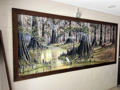 3-bedroom Hickory Hill Lodge on a Lake, Sleeps 10, Extra Living Space 2 Kitchens
