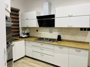 Premium Apartment | Private kitchen - The Azaria Hotel and Apartments (Lekki)