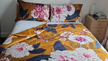 1 bedroom, in-room safe, desk, iron/ironing board