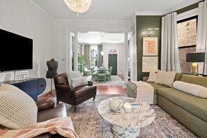 TV connectée, cheminée