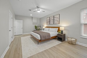 2 chambres, fer et planche à repasser, Wi-Fi, draps fournis