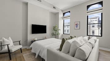 3 slaapkamers, een bureau, een strijkplank/strijkijzer, wifi