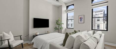 3 bedrooms, desk, iron/ironing board, WiFi