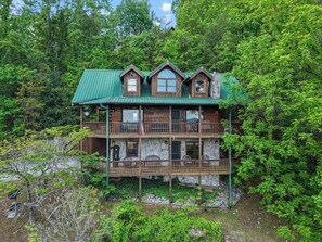 Exterior - Beside the Bears by Eden Crest (Sevierville)