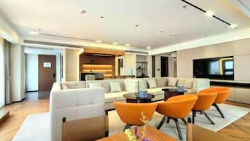 ์ ์์ฉ ์นจ๋