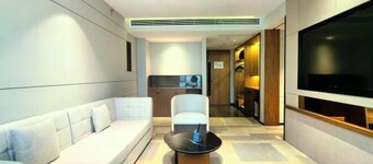 Jinling Shenzhou Hotel