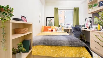 Single Room, 1 Double Bed, Non Smoking | Free WiFi