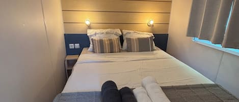 3 bedrooms, iron/ironing board, travel crib, WiFi
