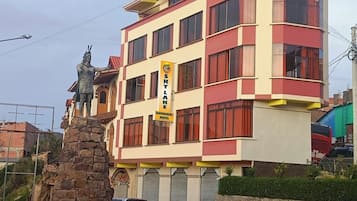 Fachada de la propiedad