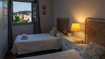 2 Schlafzimmer, Bügeleisen/Bügelbrett, Reisekinderbett, kostenloses WLAN