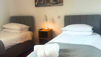Twin Room | Free WiFi
