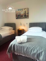 Twin Room | Free WiFi