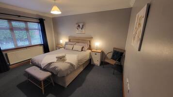 4 slaapkamers, een strijkplank/strijkijzer