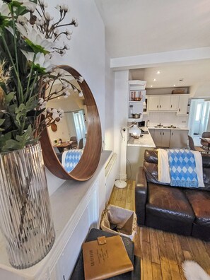 Télévision, cheminée