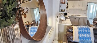 Wolfe Tone Apartment