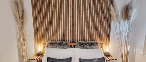 1 habitación, tabla de planchar con plancha, wifi gratis y ropa de cama