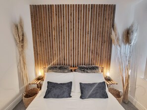 Unclassified image, 5 of 34, button