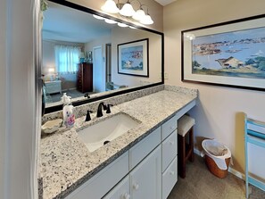 Studio (4 Bedrooms) | Property amenity