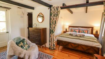 3 bedrooms, individually decorated, individually furnished, free WiFi