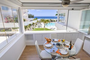 Outdoor dining - Apartment Aida 201 by VillaGranCanaria (Playa del Ingles)