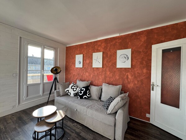 Télévision, cheminée