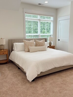 3 chambres, fer et planche à repasser, Wi-Fi gratuit, draps fournis