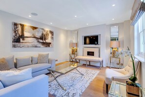 4 bedrooms - Beautiful 4bed Mews Home - Belgravia Knightsbridge (London)