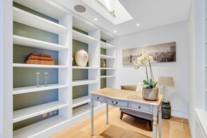 4 bedrooms - Beautiful 4bed Mews Home - Belgravia Knightsbridge (London)