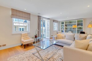 4 bedrooms - Beautiful 4bed Mews Home - Belgravia Knightsbridge (London)