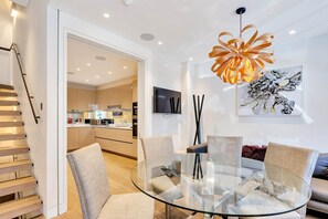 4 bedrooms - Beautiful 4bed Mews Home - Belgravia Knightsbridge (London)