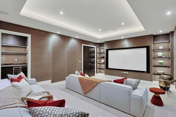 House, Smoking