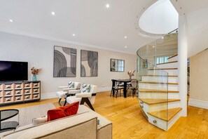 4 bedrooms - Belgravia Luxe 4bed Mews With Roof Terrace (London)