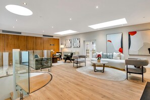 4 bedrooms - Belgravia Luxe 4bed Mews With Roof Terrace (London)